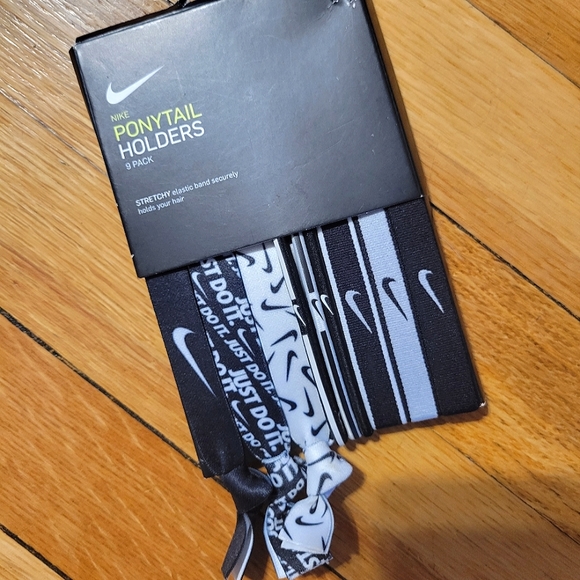 Nike Set Flex Headbands & Coordinating Ponytail Holders Set - Picture 6 of 10